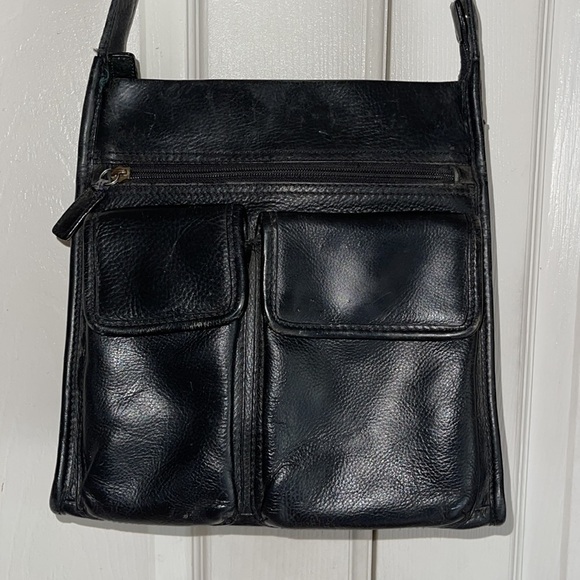 Fossil The New American Classic Black Leather Shoulder Bag - Picture 2 of 12